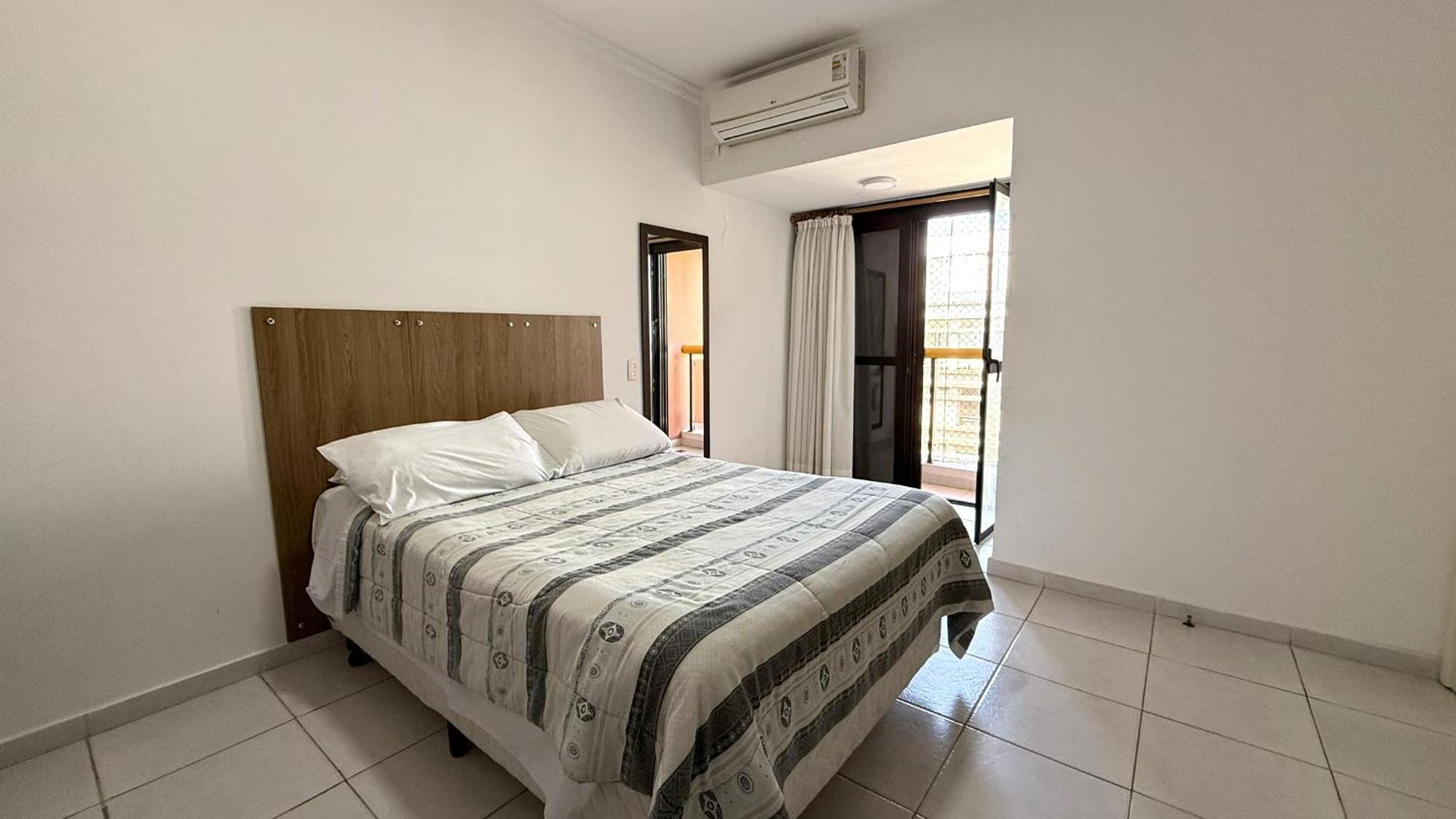 Flat A 1 Quadra Da Praia Das Pitangueiras - Ar Condicionado - 6 Pessoas Guarujá Kültér fotó