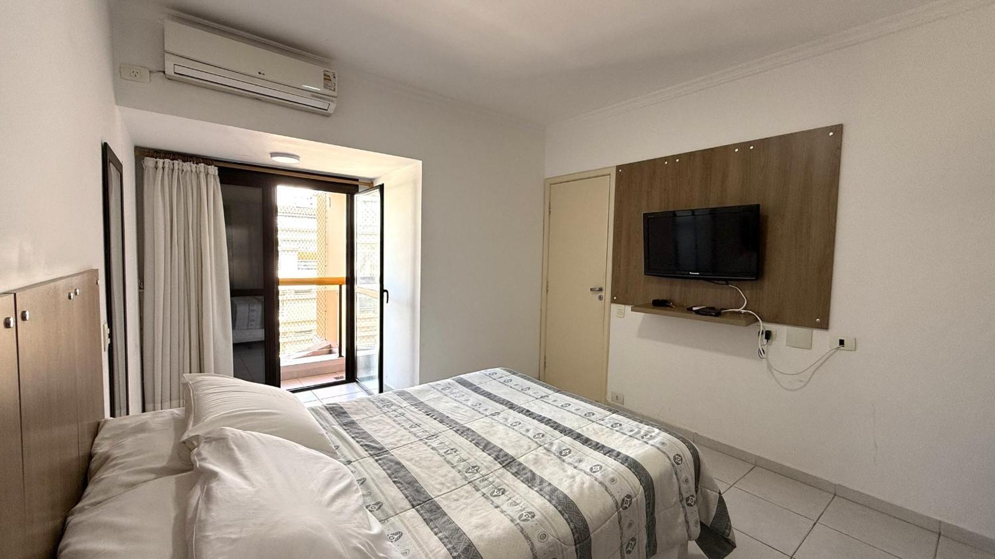 Flat A 1 Quadra Da Praia Das Pitangueiras - Ar Condicionado - 6 Pessoas Guarujá Kültér fotó